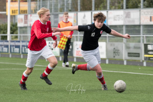 Foto's v.v. Hierden JO16 - v.v. Hierden JO17 - 27 februari 2021 foto 1/18
