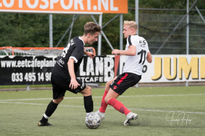 Foto's Roda'46 Leusden 1 - v.v. Hierden 1 - 30 augustus 2021 foto 10/16