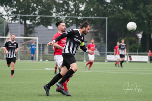 Foto's v.v. Hierden 1 - Bennekom 1 - 25 september 2021 foto 15/15