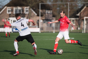 Foto's v.v. Hierden 1 - SVZW 1 - 26 februari 2022 foto 7/8