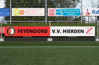 Feyenoord supporters steunen v.v. Hierden
