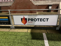 Protect groep nieuwe bordsponsor bij v.v. Hierden!