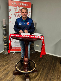 Dave de Vries verlengt als hoofdtrainer van het 3e elftal