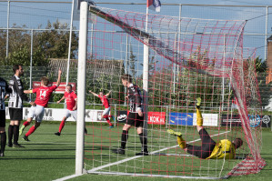 Foto's v.v. Hierden 1 - Bennekom 1 - 26 oktober 2019 foto 20/35