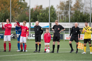 Foto's v.v. Hierden 1 - Dos Kampen 1 - 9 november 2019 foto 4/30