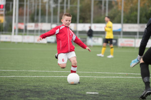 Foto's v.v. Hierden 1 - Dos Kampen 1 - 9 november 2019 foto 5/30
