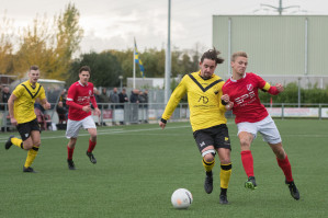 Foto's v.v. Hierden 1 - Dos Kampen 1 - 9 november 2019 foto 10/30