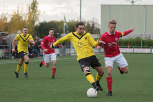 Foto's v.v. Hierden 1 - Dos Kampen 1 - 9 november 2019 foto 11/30