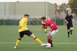 Foto's v.v. Hierden 1 - Dos Kampen 1 - 9 november 2019 foto 16/30