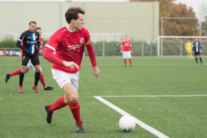 Foto's v.v. Hierden 1 - KHC 1 - 23 november 2019 foto 7/32