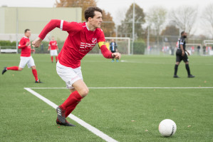 Foto's v.v. Hierden 1 - KHC 1 - 23 november 2019 foto 8/32