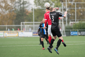 Foto's v.v. Hierden 1 - KHC 1 - 23 november 2019 foto 11/32
