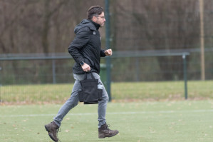 Foto's asv Dronten JO17-4 - Hierden JO17-2 - 7 december 2019 foto 5/24
