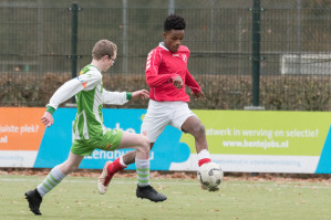 Foto's asv Dronten JO17-4 - Hierden JO17-2 - 7 december 2019 foto 14/24