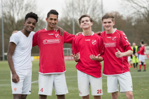 Foto's asv Dronten JO17-4 - Hierden JO17-2 - 7 december 2019 foto 23/24