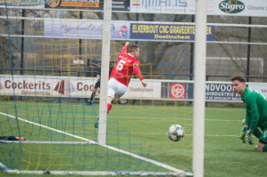 Foto's DZC '68 1 - v.v. Hierden 1 - 25 januari 2020 foto 8/26