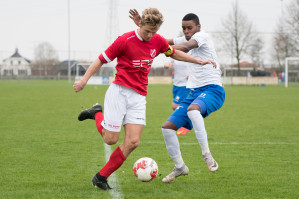 Foto's sv DFS 1 - v.v. Hierden 1 - 8 februari 2020 foto 5/21