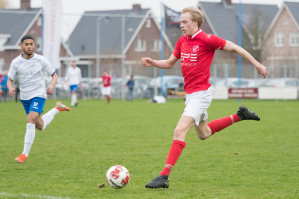 Foto's sv DFS 1 - v.v. Hierden 1 - 8 februari 2020 foto 20/21
