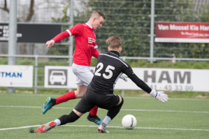 Foto's v.v. Hierden 1 - SDV Barneveld 1 - 15 februari 2020 foto 3/28