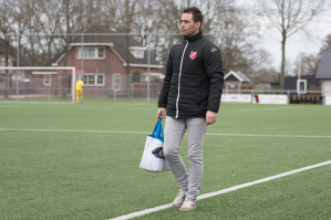 Foto's v.v. Hierden 1 - SDV Barneveld 1 - 15 februari 2020 foto 27/28
