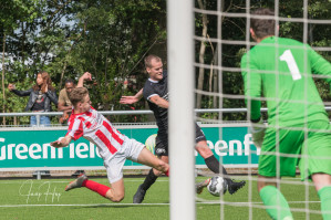 Foto's IJVV 1 - v.v. Hierden 1 - 22 augustus 2020 foto 6/39